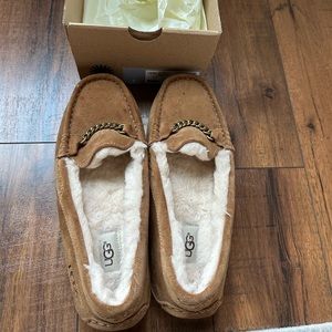 Ugg slippers wAnsley Charms size 8